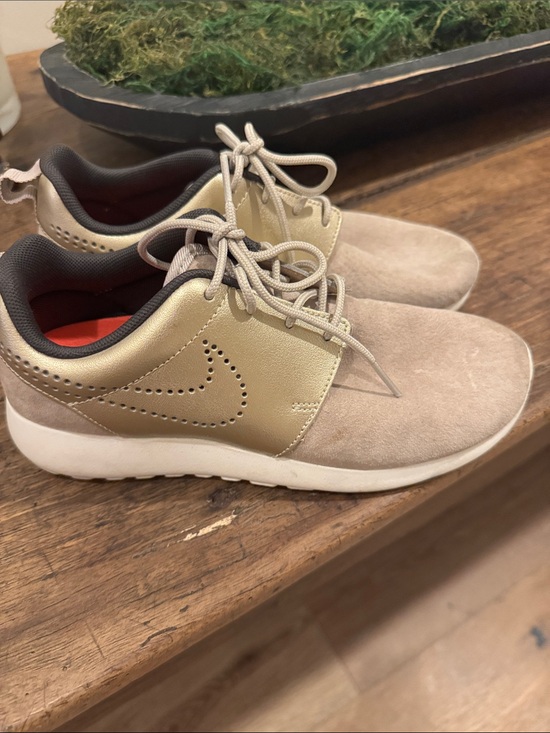Nike Shoes - Nike Beige Suede & Metallic Gold Trainers